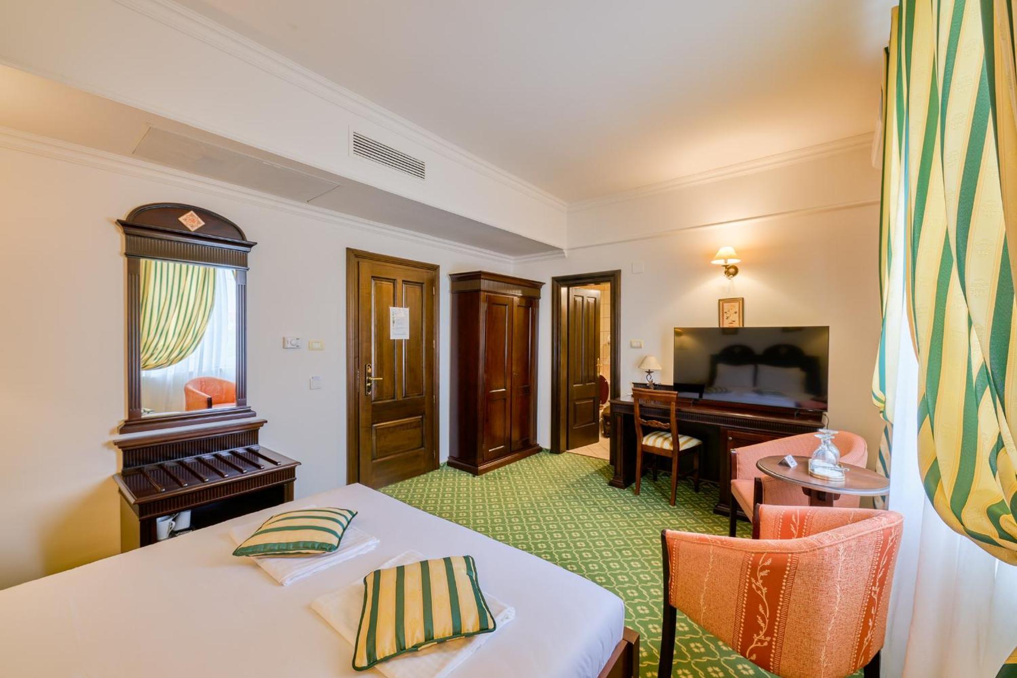 Hotel Classico Temesvár Kültér fotó